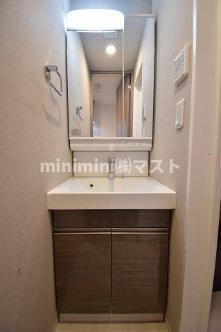 大阪市中央区南久宝寺町２丁目の賃貸マンションの洗面所