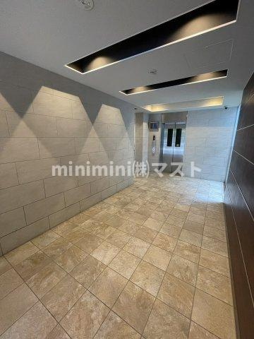 大阪市北区天神橋７丁目の賃貸マンションのロビー
