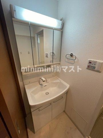 大阪市北区天神橋７丁目の賃貸マンションの洗面所