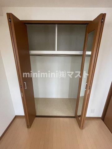 大阪市北区天神橋７丁目の賃貸マンションの収納