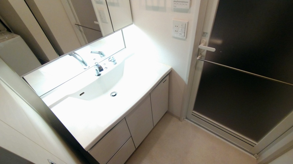 塚本駅前レジデンスの独立洗面台