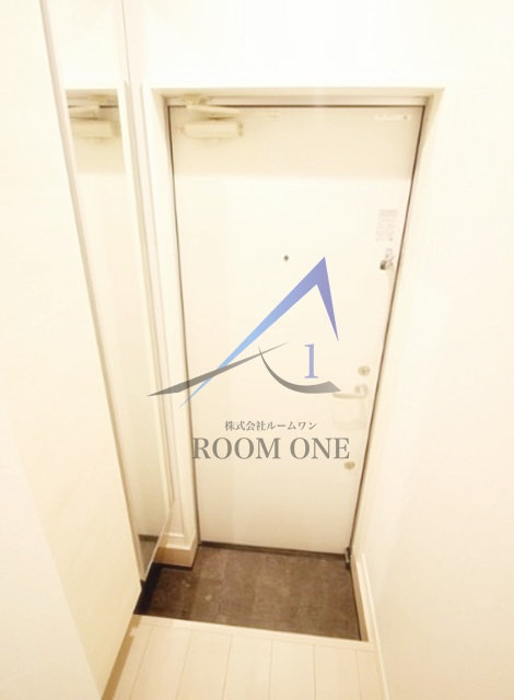 ミハス学芸大学の玄関|玄関です。