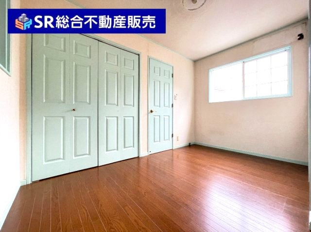 下小阪1丁目中古戸建の収納|ウォークインクローゼットです♪洋服をたくさん収納できます！