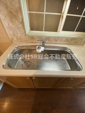 下小阪1丁目中古戸建のキッチン|浄水器付きです♪