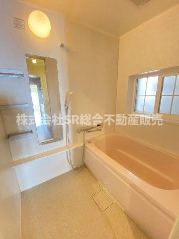 下小阪1丁目中古戸建の浴室|足を伸ばしてゆったりと浸かれます♪