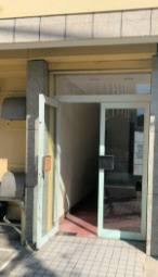 メゾン代田橋のエントランス