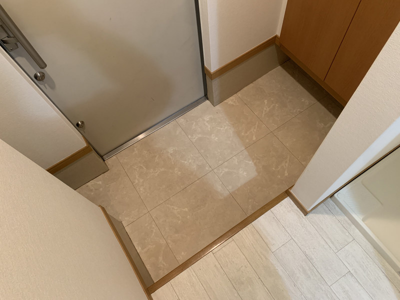 サンフローラ藤原の玄関