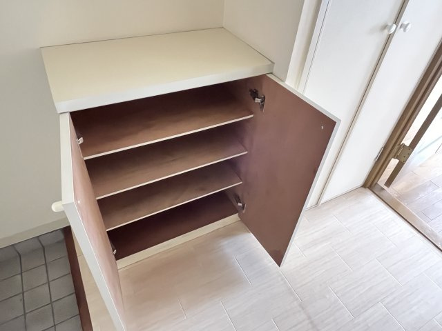 ブラウンコートの収納