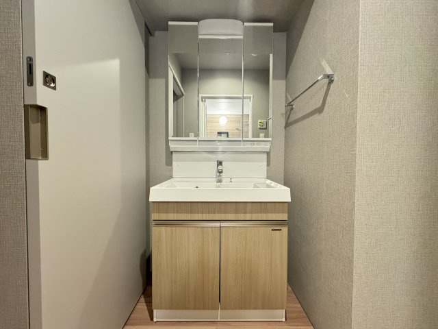 Zonna神戸磯上通（ゾナ神戸磯上通）の独立洗面台