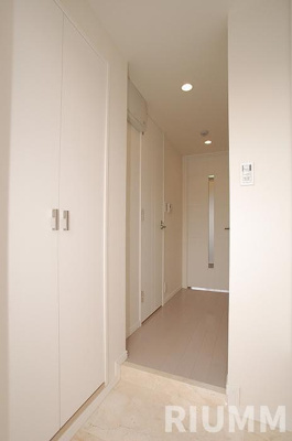 【玄関】 | ステージファースト光が丘アジールコート