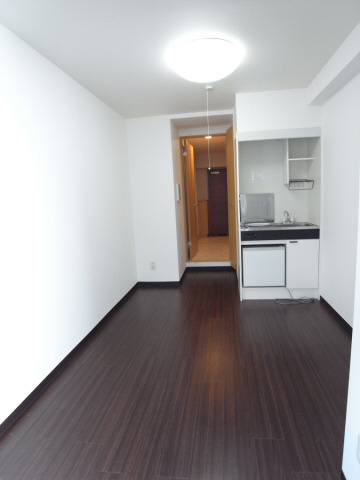 ヒューネット神戸元町通の洋室