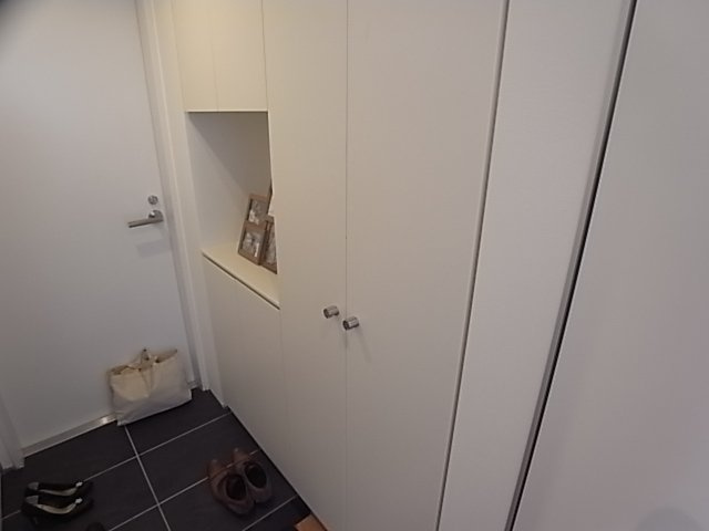 HK SHIN-KOBEの玄関