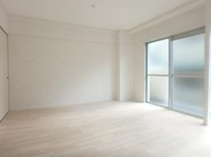 灘ロイヤルハイツの居間・リビング