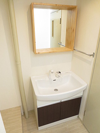 灘ロイヤルハイツの洗面所