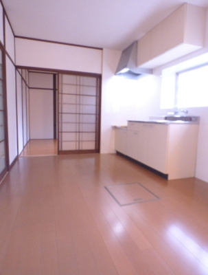 【居間・リビング】 | 上白水八尋貸家