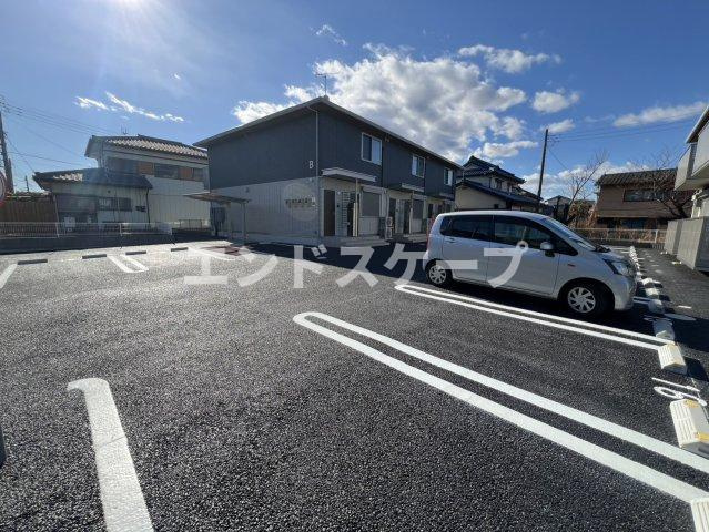 ハイトラスト　Bの駐車場|高崎、前橋のお部屋探しはエンドスケープまで！お客様の理想お聞かせ下さい♪