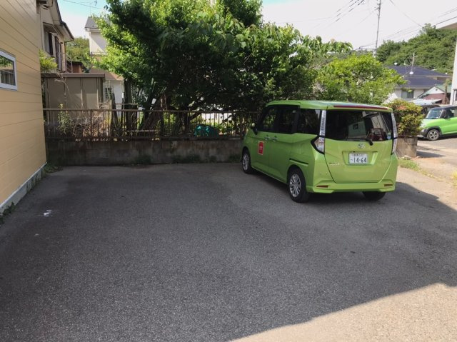 ガーデンホームズ金山の駐車場
