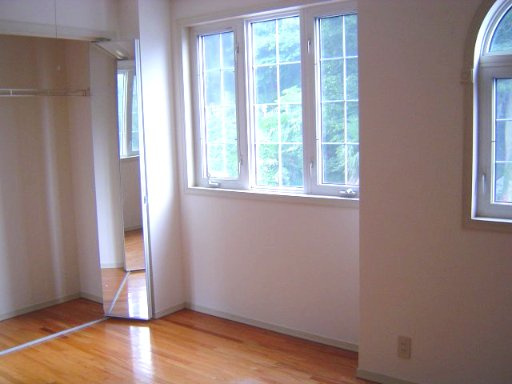 ガーデンホームズ金山の洋室