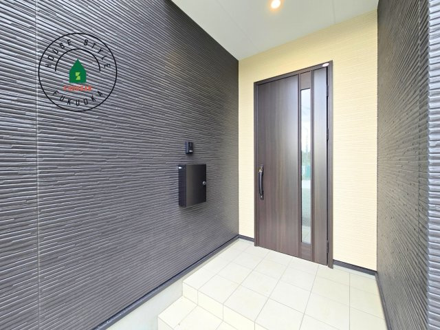 古賀市花見南3丁目第4-1棟（1号棟）の外観：施工例|おでかけの時も帰った時も、「我が家」を最初に感じでもらえる素敵な空間に。