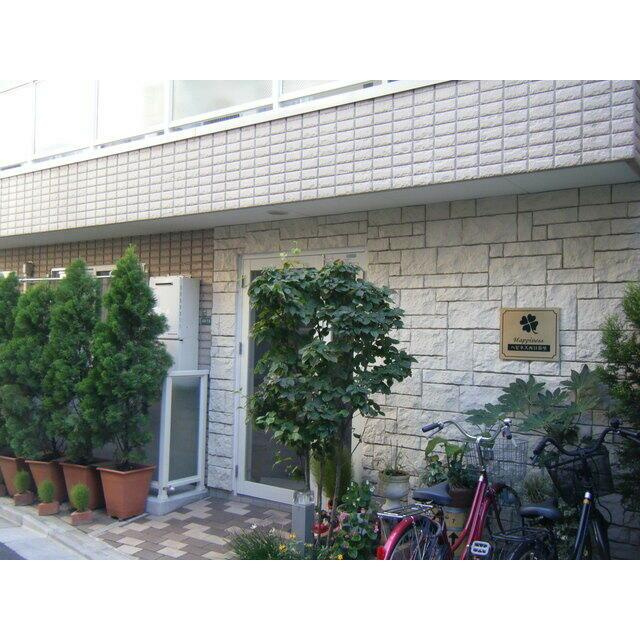 ハピネス西日暮里のエントランス