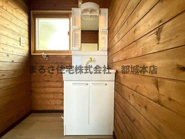 吉尾﨑田貸家の独立洗面台