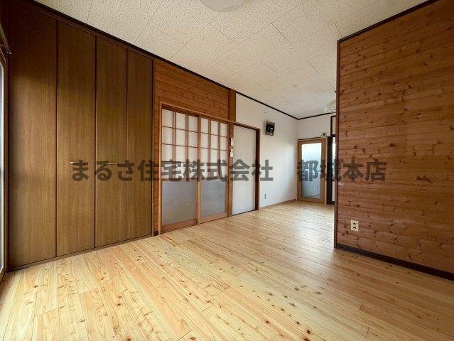 吉尾﨑田貸家の居間・リビング