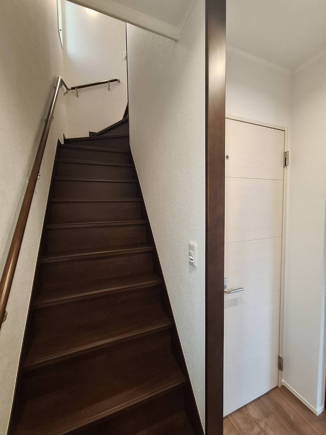 横濱ヒルズの玄関