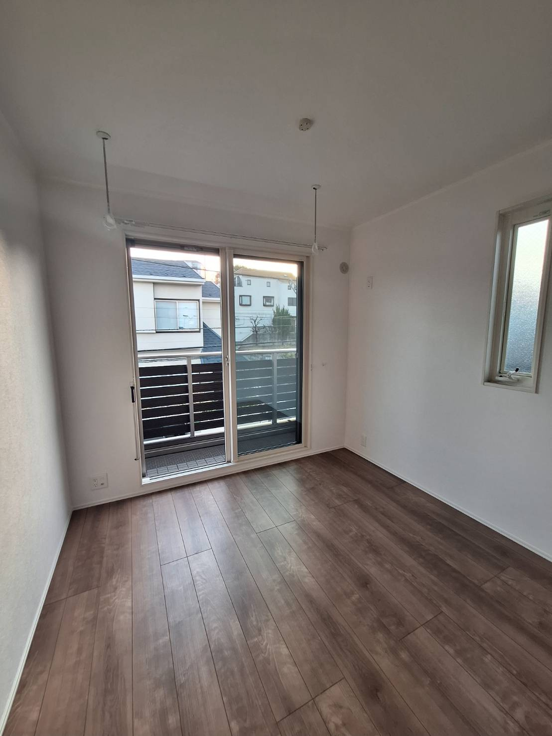 横濱ヒルズの洋室