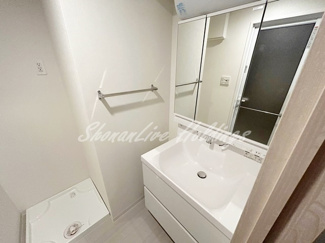 【洗面所】 | シャンプードレッサー付きです♪