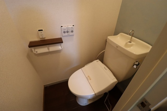 サンＶパークⅡ・Ⅲ Ⅱのトイレ|トイレ 温水洗浄暖房便座