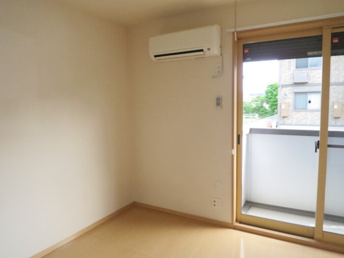 ウィルモア新松戸 A棟の内装|エアコン