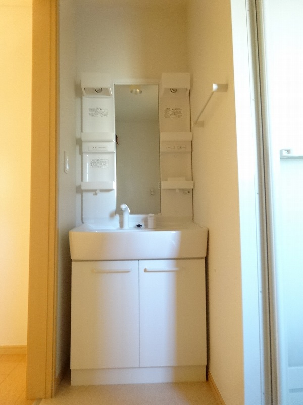 ノーブル・アビタシオンＡの洗面所|洗面所