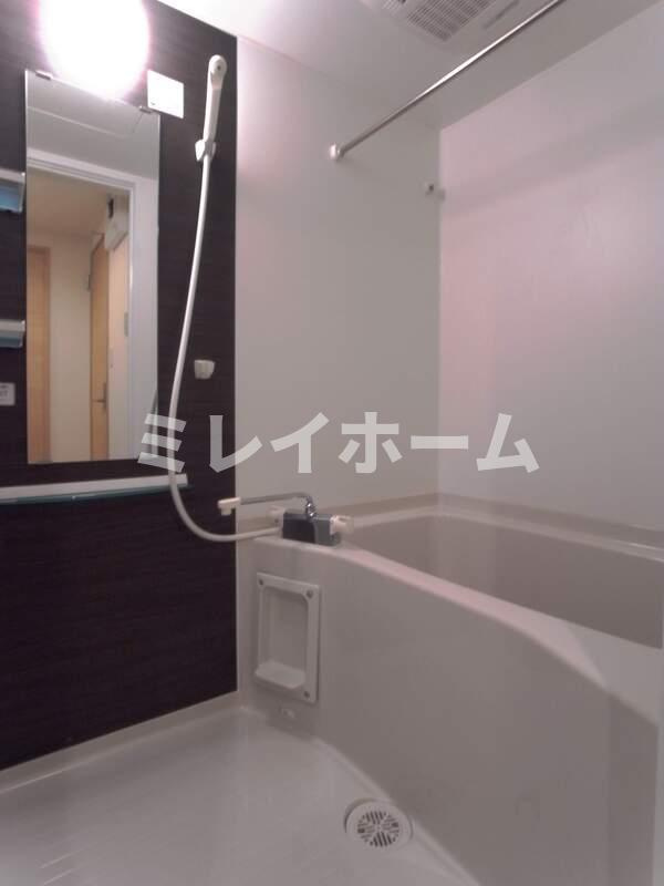 リブリ・GALAXY WOLFの浴室