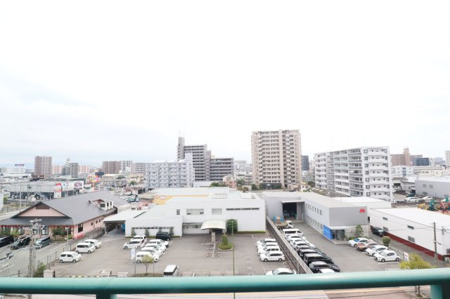 【展望】 | アンピール松島II | バルコニーからの気持ちのいい眺望♪南西方向の景色が広がり、毎日大きな空を眺められます