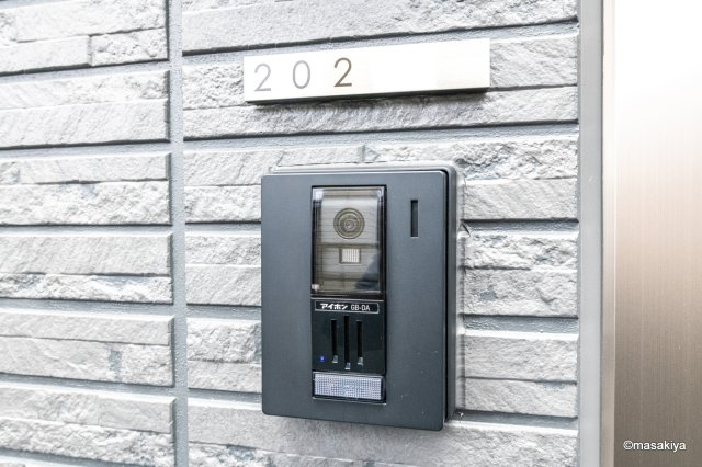 リヴェール中御所　Cのエントランス