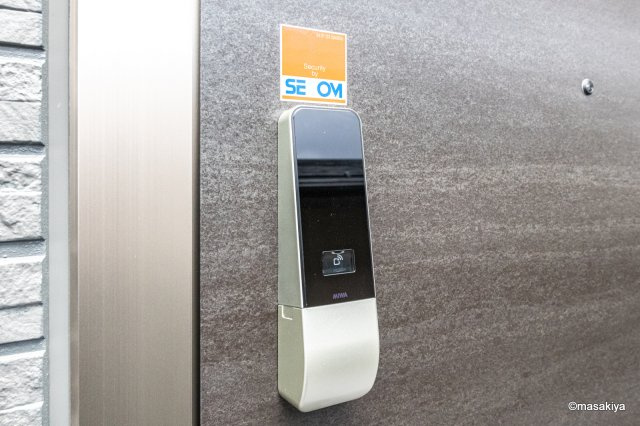 リヴェール中御所　Cのエントランス