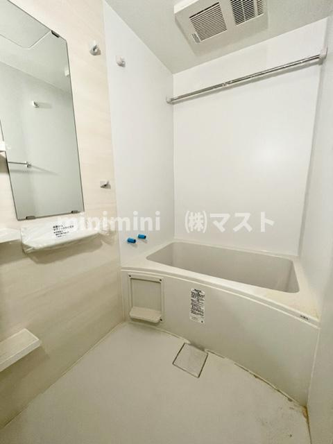 アプリーレ松屋町の浴室