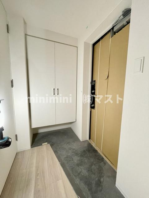 アプリーレ松屋町の玄関