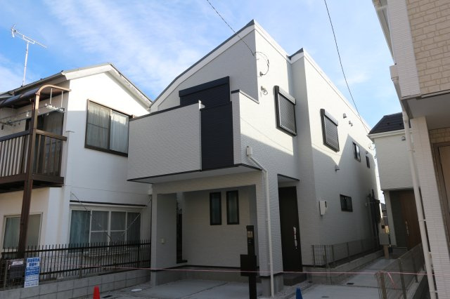 【MIRASUMO】小平市喜平町104③の外観|カースペース２台！(車種によります。)