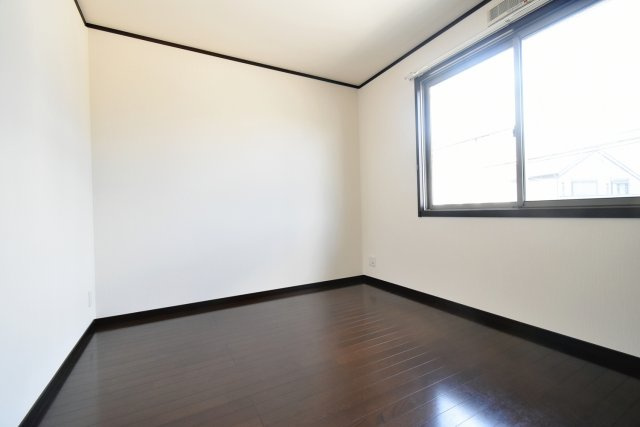 フレッツァ西宮堤町の洋室