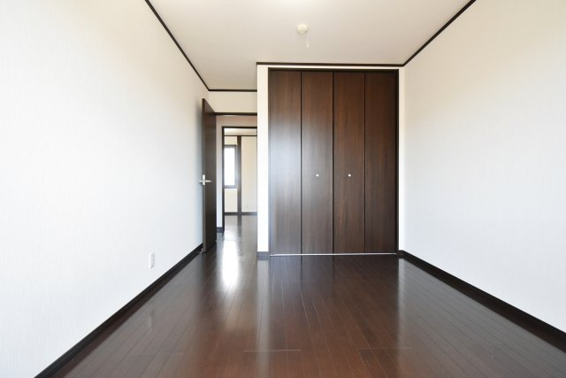 フレッツァ西宮堤町の洋室