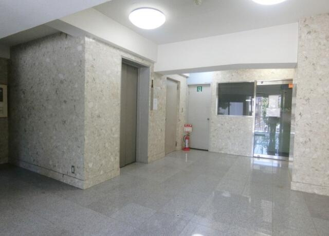 小網町プロサイドビルの洋室