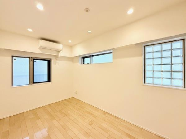 アパートメンツ三田の居間・リビング