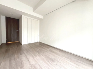 【寝室】 | ドゥーエ横濱鶴見 | 木目調のおしゃれな寝室♪