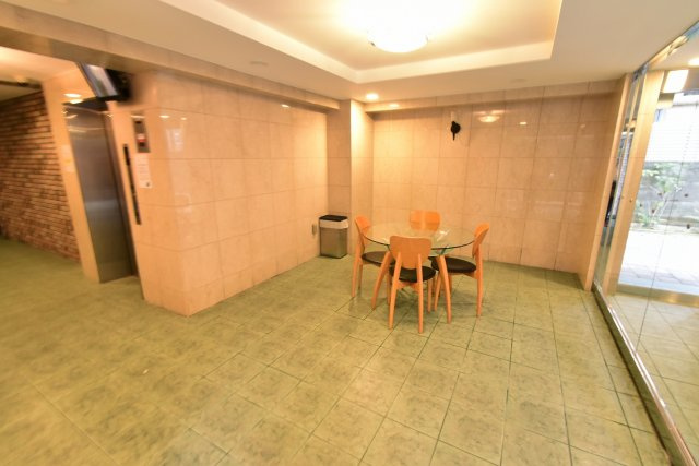 ベルエアー江上のロビー