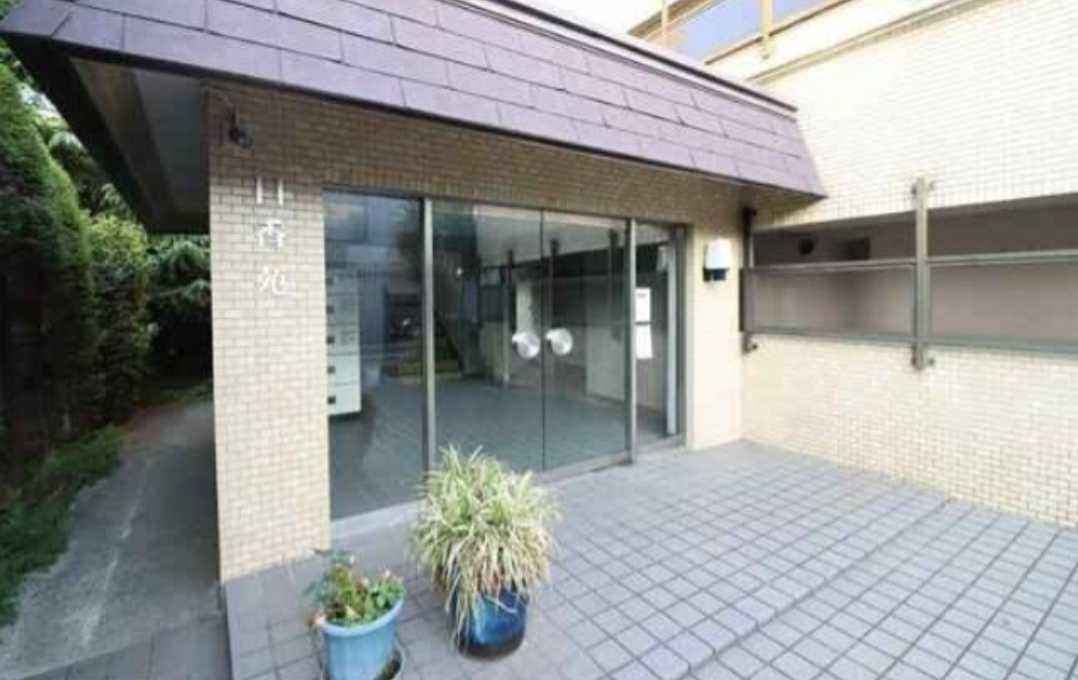 日香苑Ⅰ　礼金0　南向き　ファミリー向けのエントランス