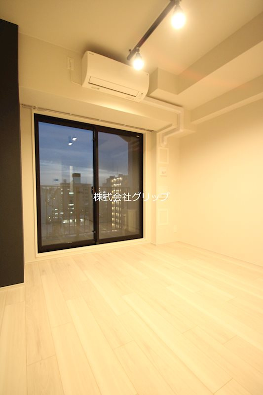 オープンブルーム横浜の洋室