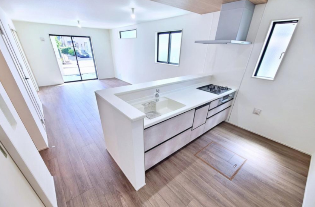 【GRAFARE　ZEH水準仕様】小平市栄町６期のキッチン|キッチンからリビングを見渡せる対面キッチンプラン！