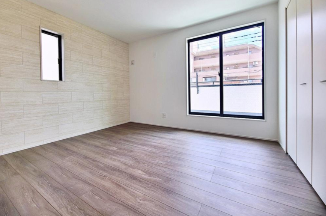 【GRAFARE　ZEH水準仕様】小平市栄町６期の洋室|明るく居心地の良い家族それぞれのプライベート時間♪