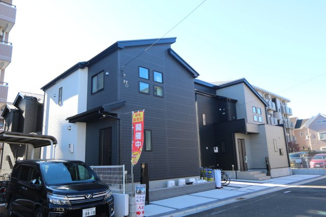 【GRAFARE　ZEH水準仕様】小平市栄町６期の外観|ZEH水準の住宅で、住宅ローン控除などの優遇もございます♪ZEH（各種要件あり）